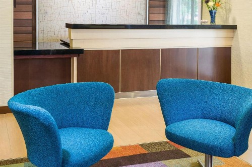 Fairfield Inn & Suites Dallas Park Central - image 4