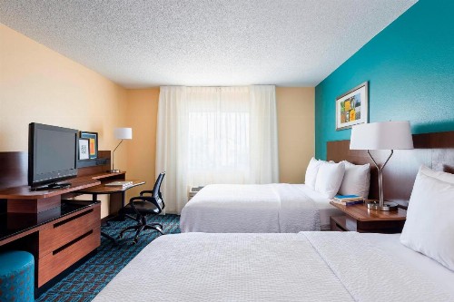 Fairfield Inn & Suites Dallas Park Central - image 5