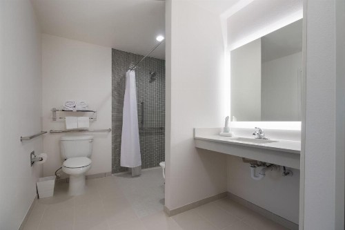 SpringHill Suites by Marriott Dallas NW Highway at Stemmons / I-35East - image 20