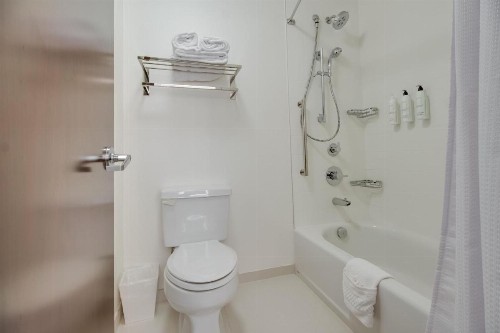 SpringHill Suites by Marriott Dallas NW Highway at Stemmons / I-35East - image 21