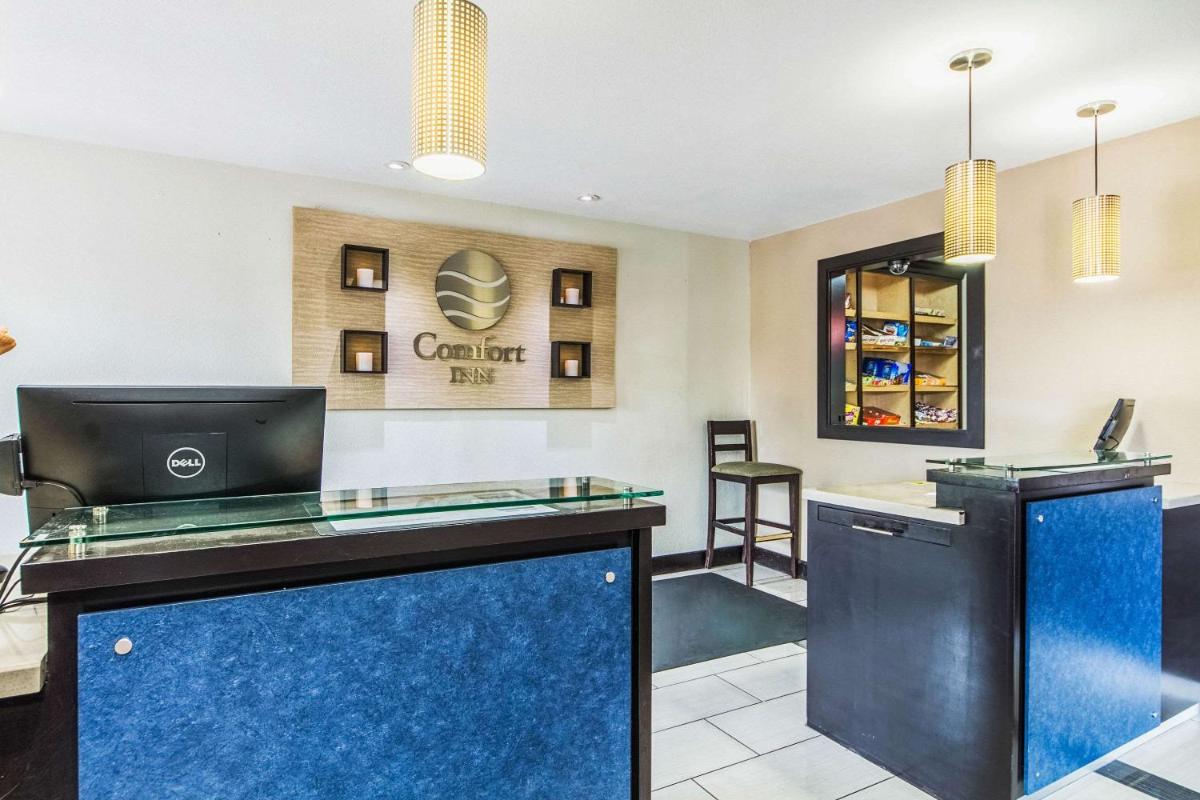 Comfort Inn Dallas Park Central - image 4