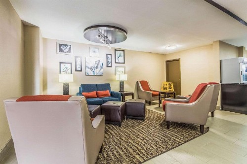 Comfort Inn Dallas Park Central - image 5