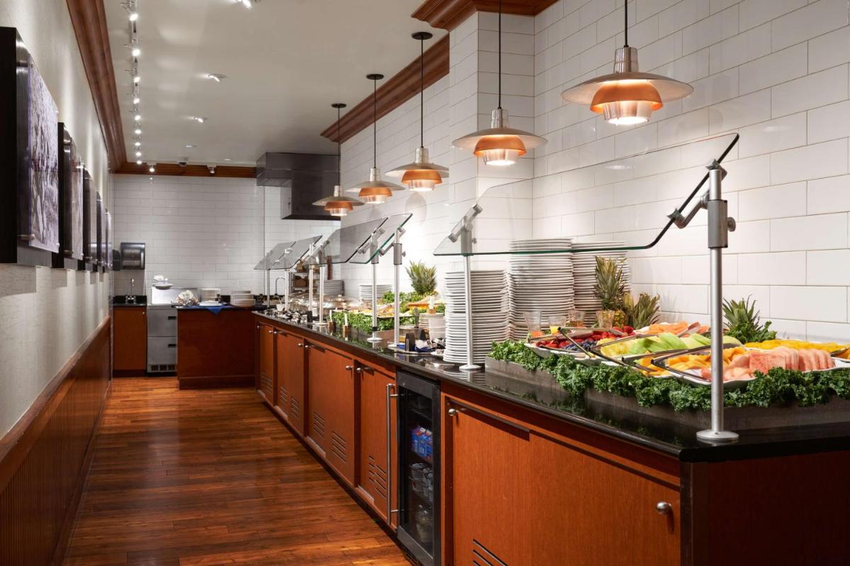 DoubleTree by Hilton Hotel Dallas - Love Field - image 4