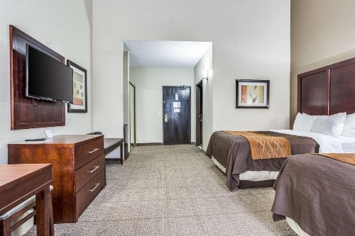 Comfort Inn & Suites Love Field – Dallas Market Center - image 15