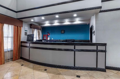 Quality Inn & Suites I-35 E/Walnut Hill - image 19