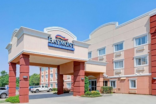Baymont Inn Dallas