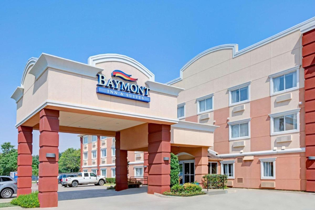 Baymont by Wyndham Dallas/ Love Field - main image