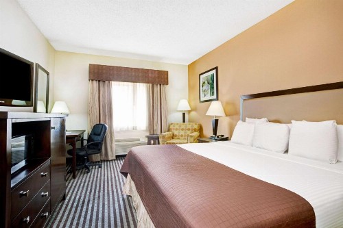 Baymont by Wyndham Dallas/ Love Field - image 29