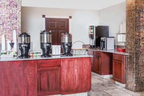 Hawthorn Suites Dallas Love Field - image 4