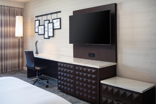 Renaissance Dallas Hotel - image 32