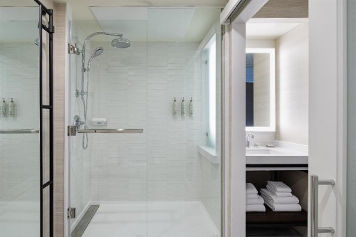 Renaissance Dallas Hotel - image 33