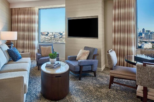 Renaissance Dallas Hotel - image 36