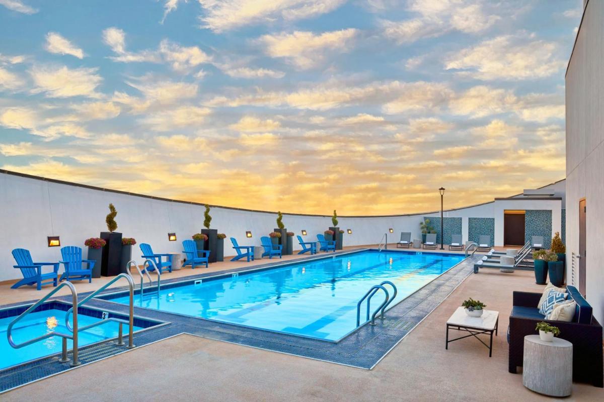 Renaissance Dallas Hotel - image 4