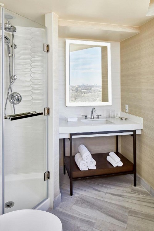 Renaissance Dallas Hotel - image 42