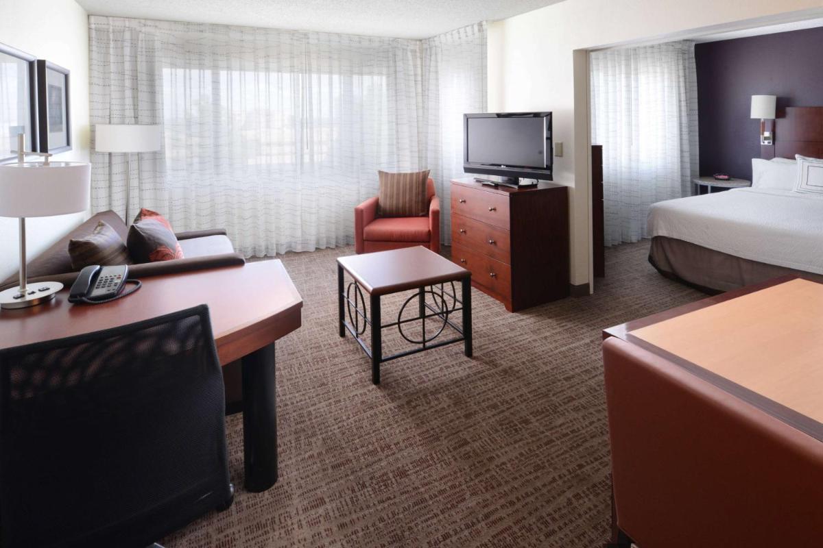 Sonesta ES Suites Dallas Central Expressway - image 5