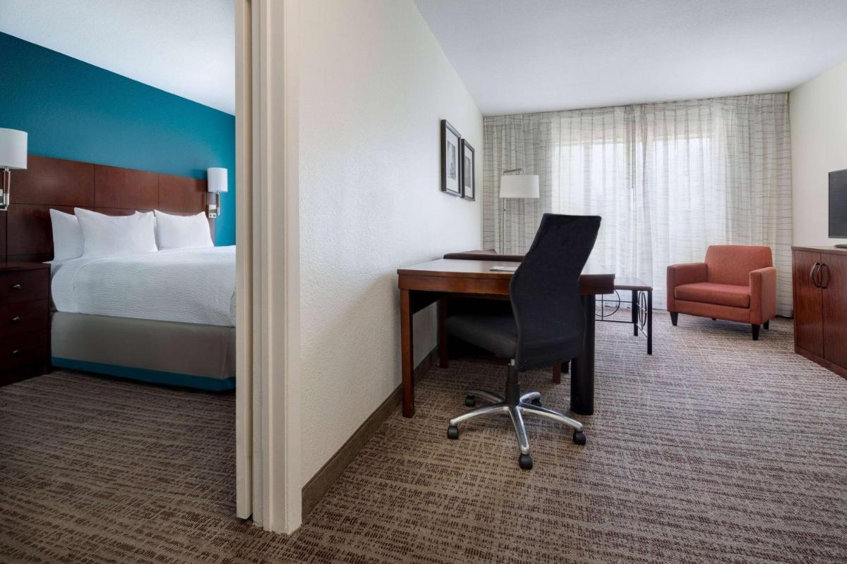 Sonesta ES Suites Dallas Market Center - image 7