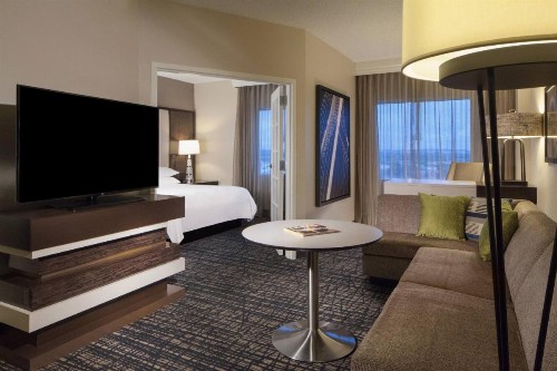 Dallas Marriott Suites Medical/Market Center - image 10