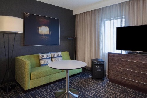 Dallas Marriott Suites Medical/Market Center - image 16