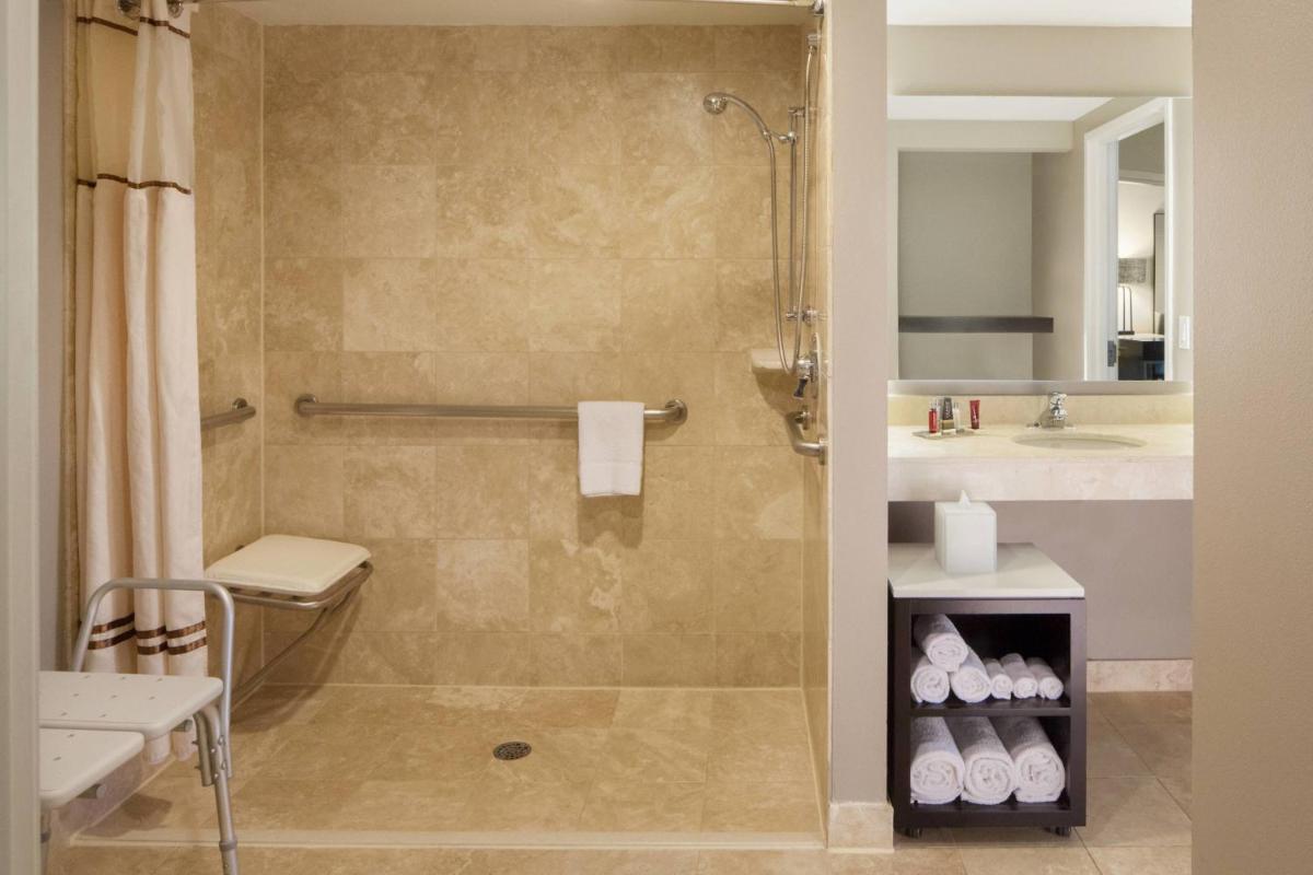 Dallas Marriott Suites Medical/Market Center - image 5