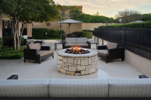 Sonesta Select Dallas Central Expressway - image 3