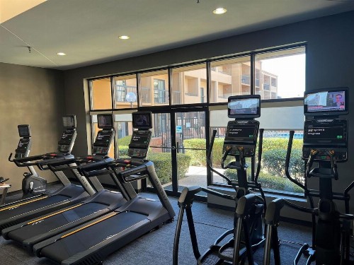 Courtyard by Marriott Dallas Northwest - image 3