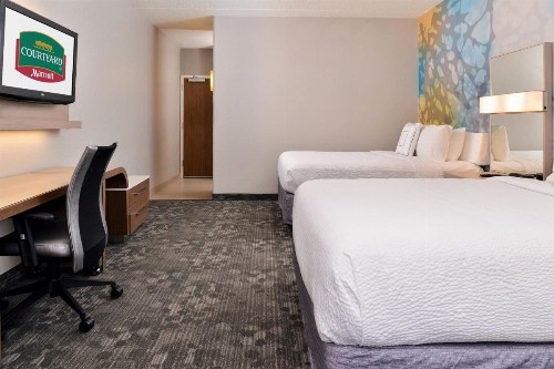 Courtyard by Marriott Dallas Northwest - image 4