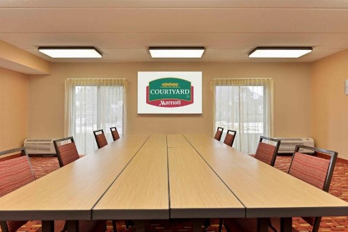 Courtyard by Marriott Dallas Northwest - image 7