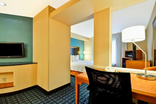 Fairfield Inn & Suites Dallas Medical/Market Center - image 16