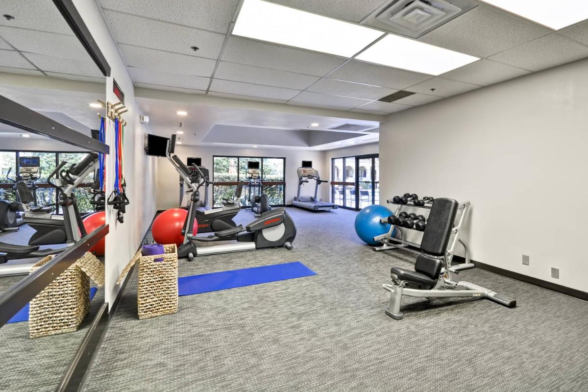 Fairfield Inn & Suites Dallas Medical/Market Center - image 6