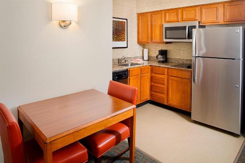 Residence Inn Dallas Park Central - image 10