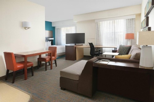 Residence Inn Dallas Park Central - image 8