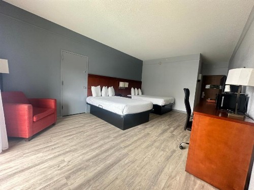 OYO Townhouse Dallas Love Field Airport - image 17