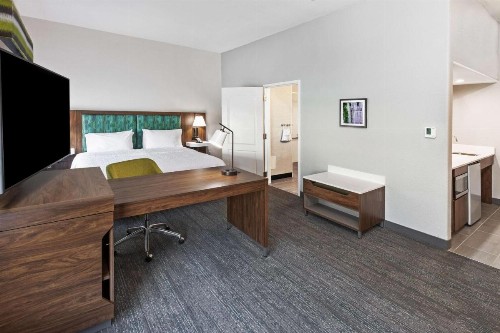 Hampton Inn & Suites Dallas I-30 Cockrell Hill TX - image 19