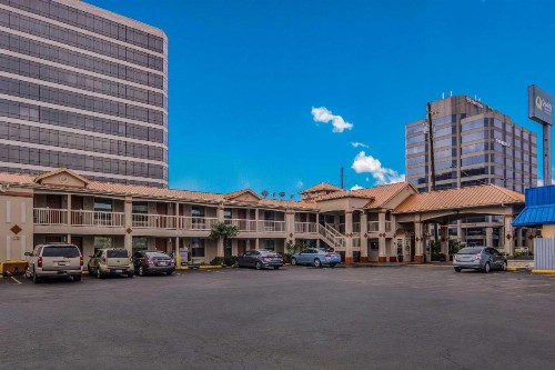 Quality Inn & Suites Dallas-Cityplace - image 8
