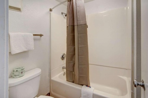 Motel 6-Dallas TX - Forest Lane - image 14