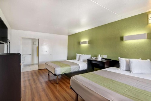 Motel 6-Dallas TX - Forest Lane - image 15