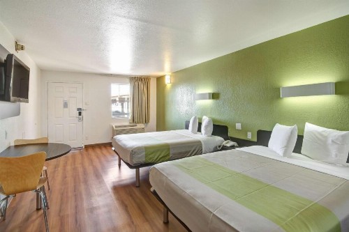 Motel 6-Dallas TX - Forest Lane - image 26