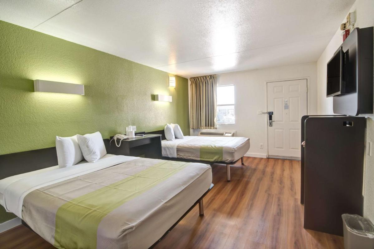 Motel 6-Dallas TX - Forest Lane - image 3