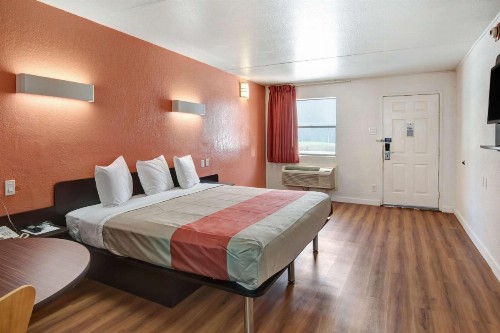 Motel 6-Dallas TX - Forest Lane - image 30