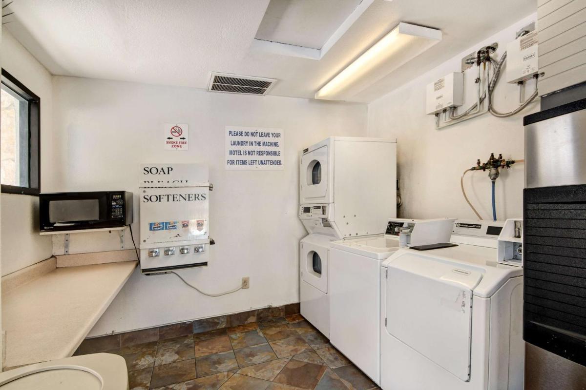 Motel 6-Dallas TX - Forest Lane - image 4