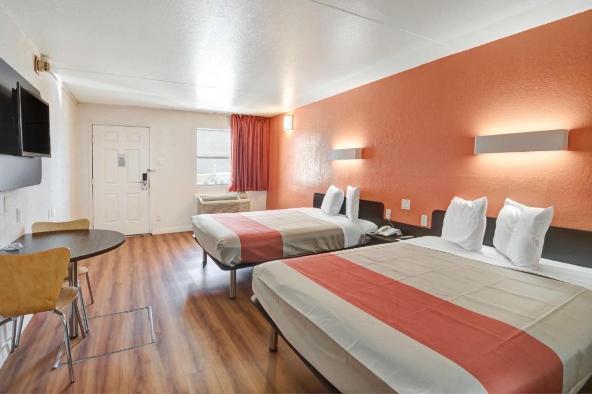 Motel 6-Dallas TX - Forest Lane - image 6