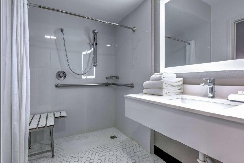 La Quinta Inn by Wyndham Dallas Uptown - image 19
