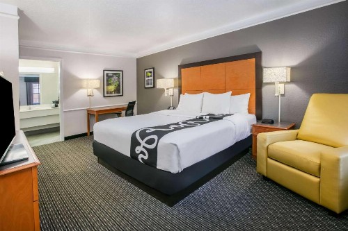 La Quinta Inn by Wyndham Dallas Uptown - image 45