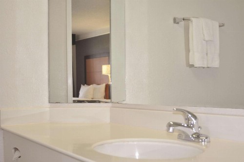 La Quinta Inn by Wyndham Dallas Uptown - image 46