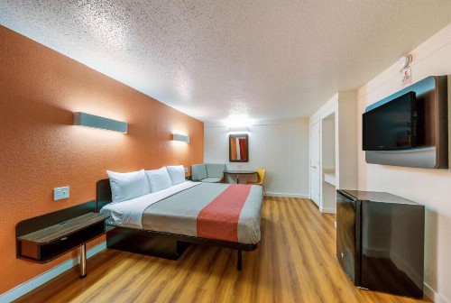 Motel 6-Dallas TX - Farmers Branch - image 28