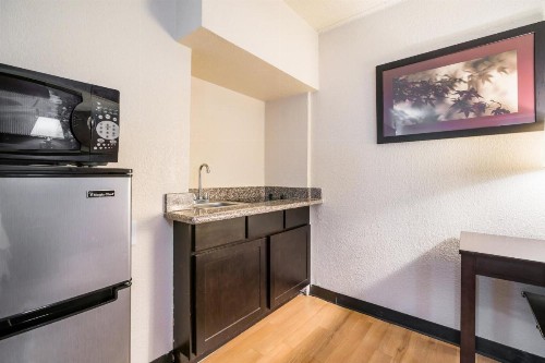 Red Roof Inn Dallas/Richardson - image 15