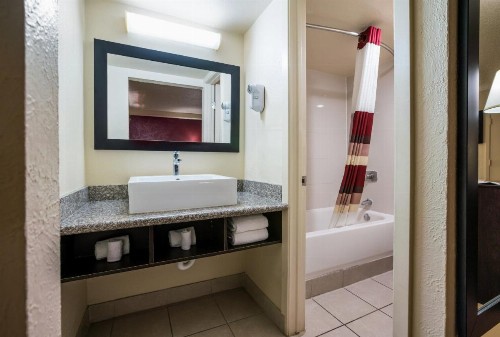 Red Roof Inn Dallas/Richardson - image 24