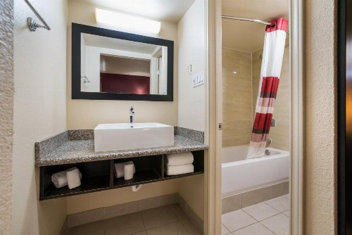 Red Roof Inn Dallas/Richardson - image 27