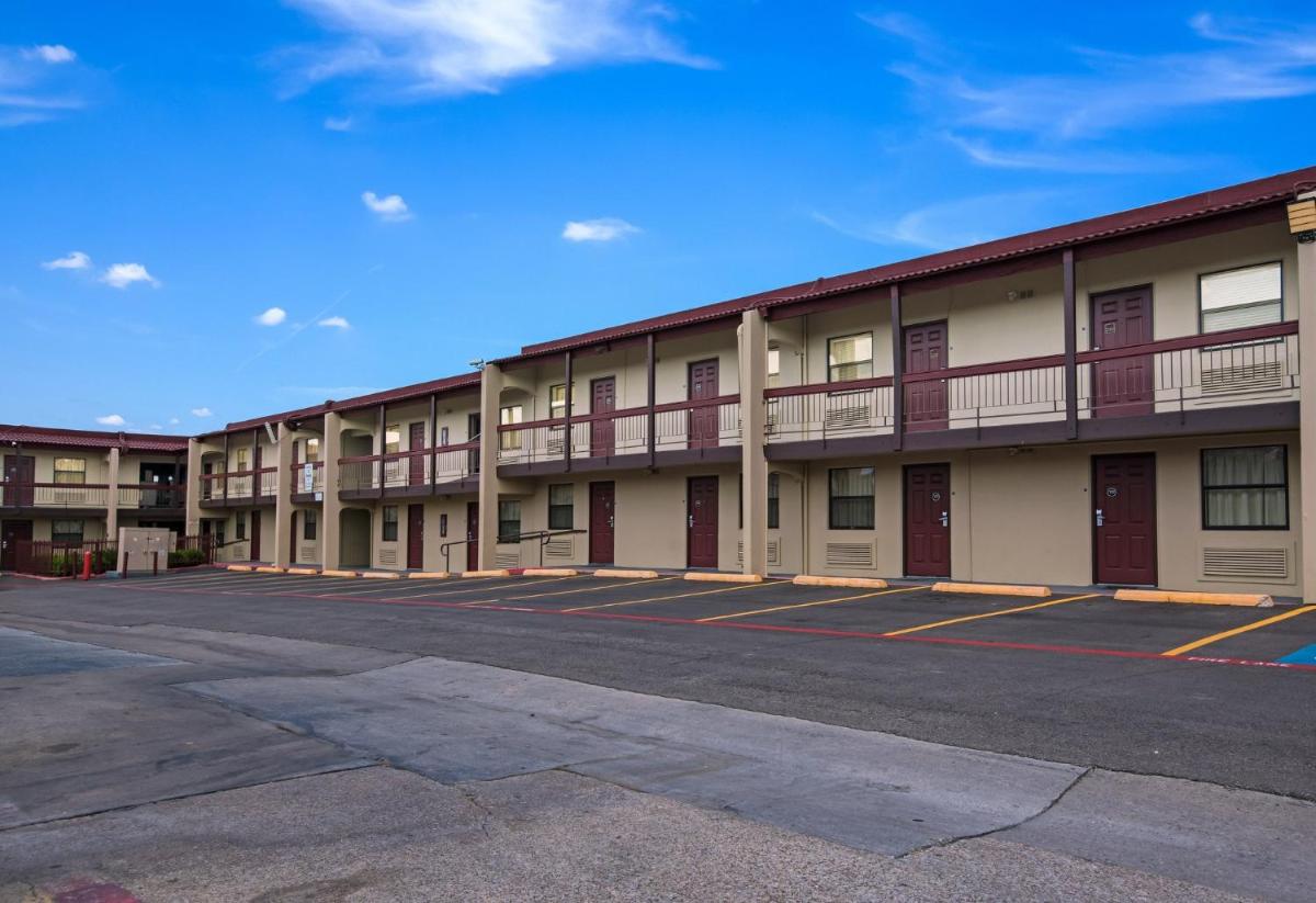 Red Roof Inn Dallas/Richardson - image 3
