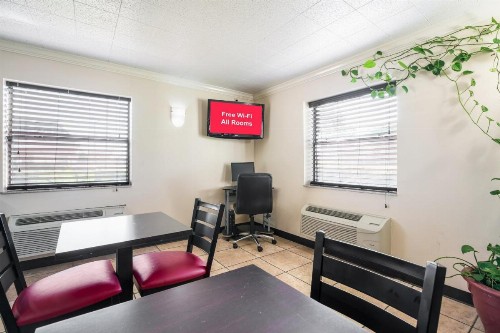 Red Roof Inn Dallas/Richardson - image 8